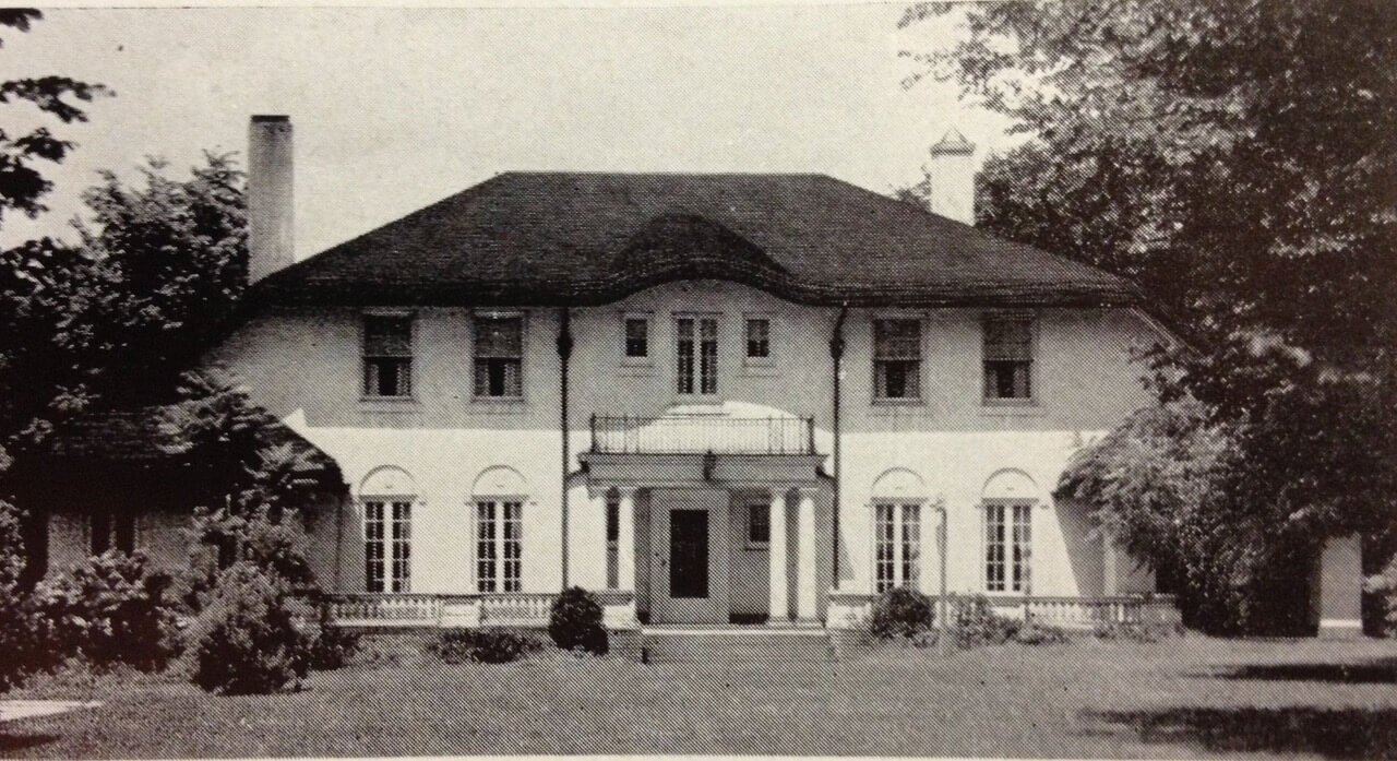 SAE 1949 House Exterior
